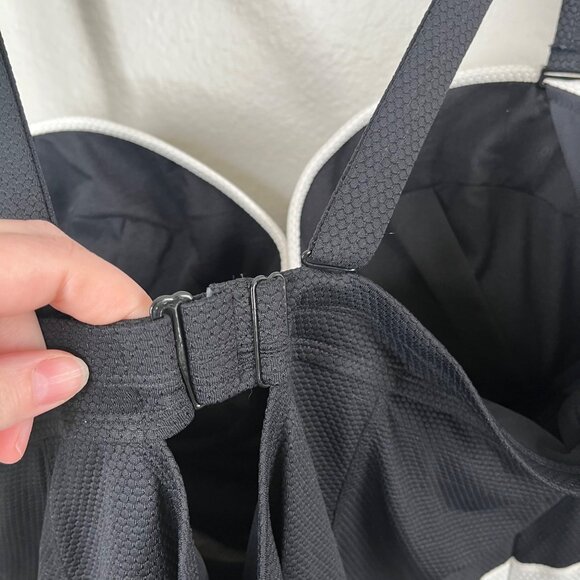 Torrid Size 5X Black & White Underwire One-Piece Swimsuit - Picture 7 of 10